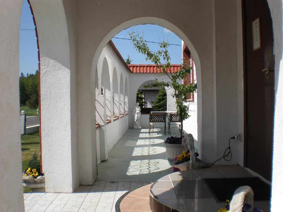 Hotel Getliin Saku Екстер'єр фото